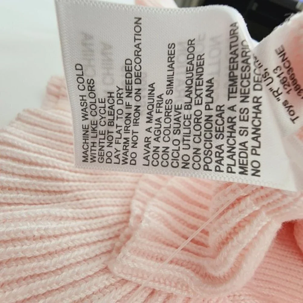 Gorgeous FAO Schwarz pink blanket New baby girl